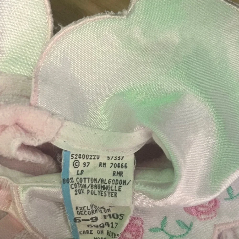 Vintage Embroidered Lavender Velour Floral Embroidered Baby Romper 6-9 Pink - Picture 6 of 6